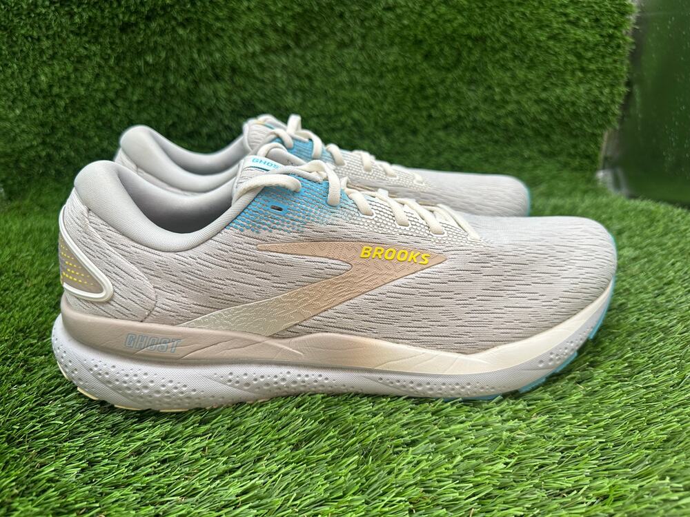 Brooks Ghost 16 1104181D176 Athletic Sneaker Mens 12.5D Beige Mesh Gym Cushioned